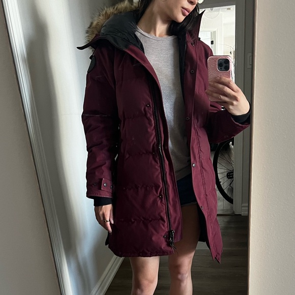Canada goose burgundy parka size medium - Picture 2 of 16